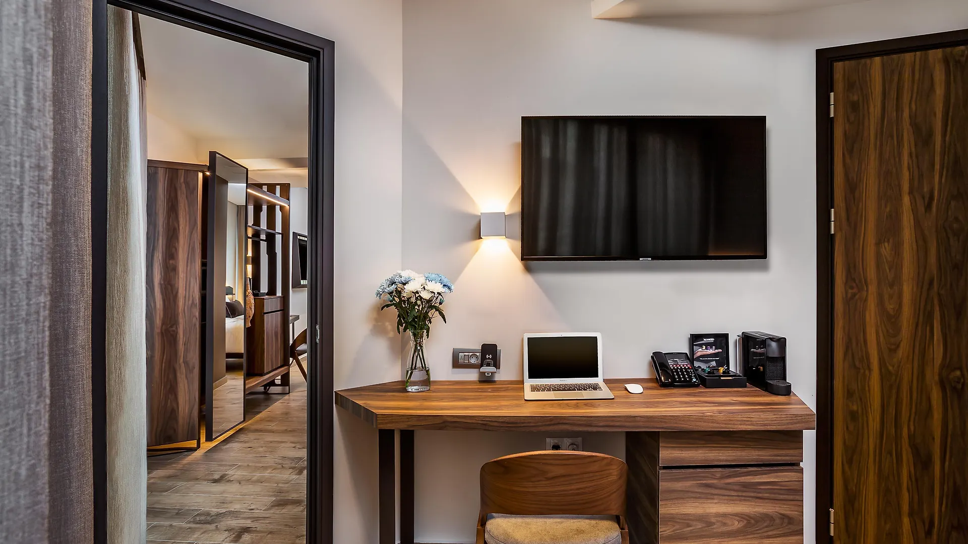 Imperial Plus Urban Smart Hotel Thessaloniki 4*,